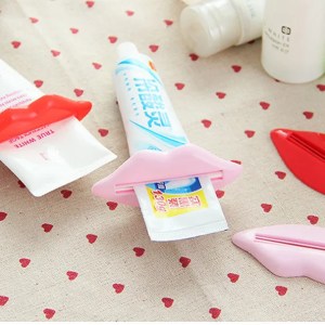 שפתיים לדחיפת קרמים ומשחות שיניים